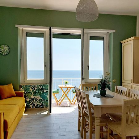 Una Finestra Sul Mare Home 2 แบร์เจจจี ภายนอก รูปภาพ