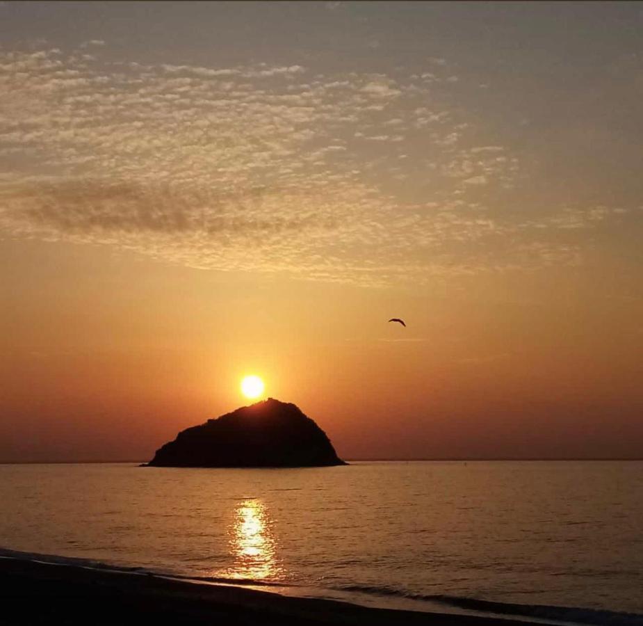 Una Finestra Sul Mare Home 2 แบร์เจจจี ภายนอก รูปภาพ